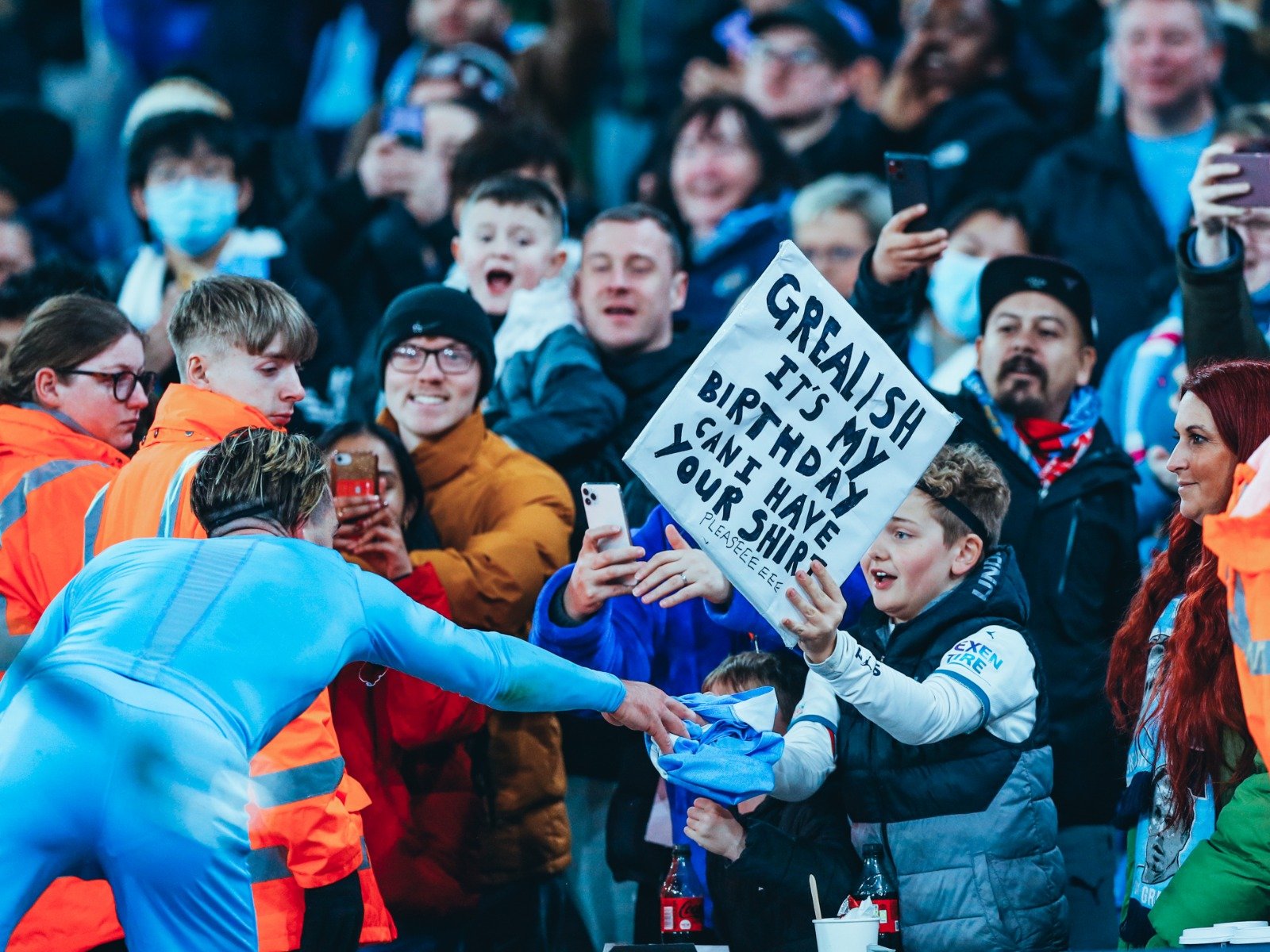 隨着梁民革 隨着梁民革